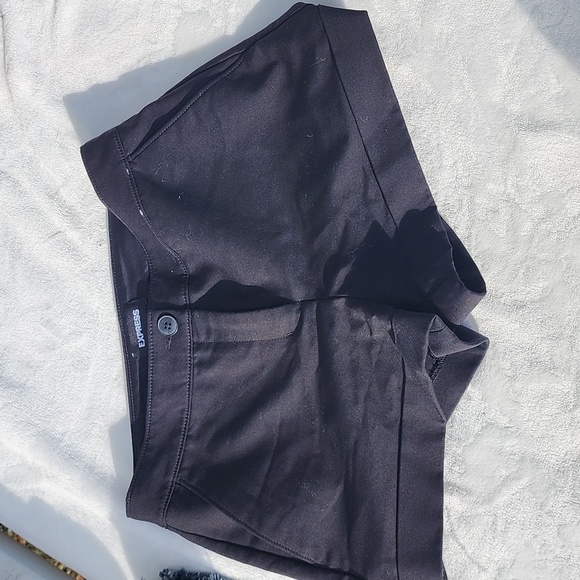 Express shorts - Picture 1 of 3